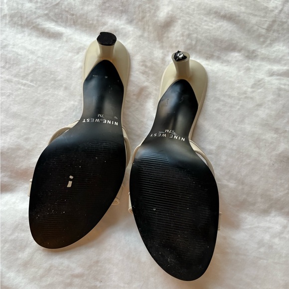 Nine West Cream Knot-Front Slide Heels - Picture 2 of 2